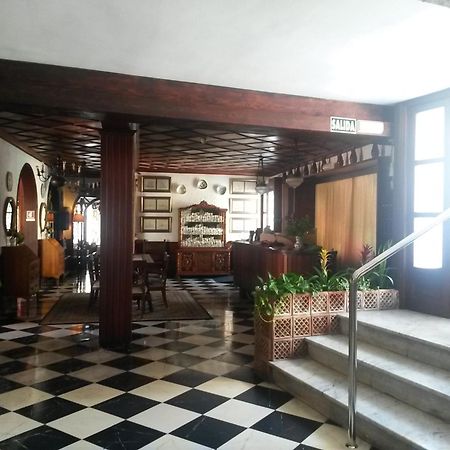 Hostal Cas Bombu Cala Ratjada  Buitenkant foto