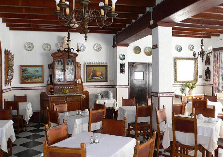 Hostal Cas Bombu Cala Ratjada  Buitenkant foto