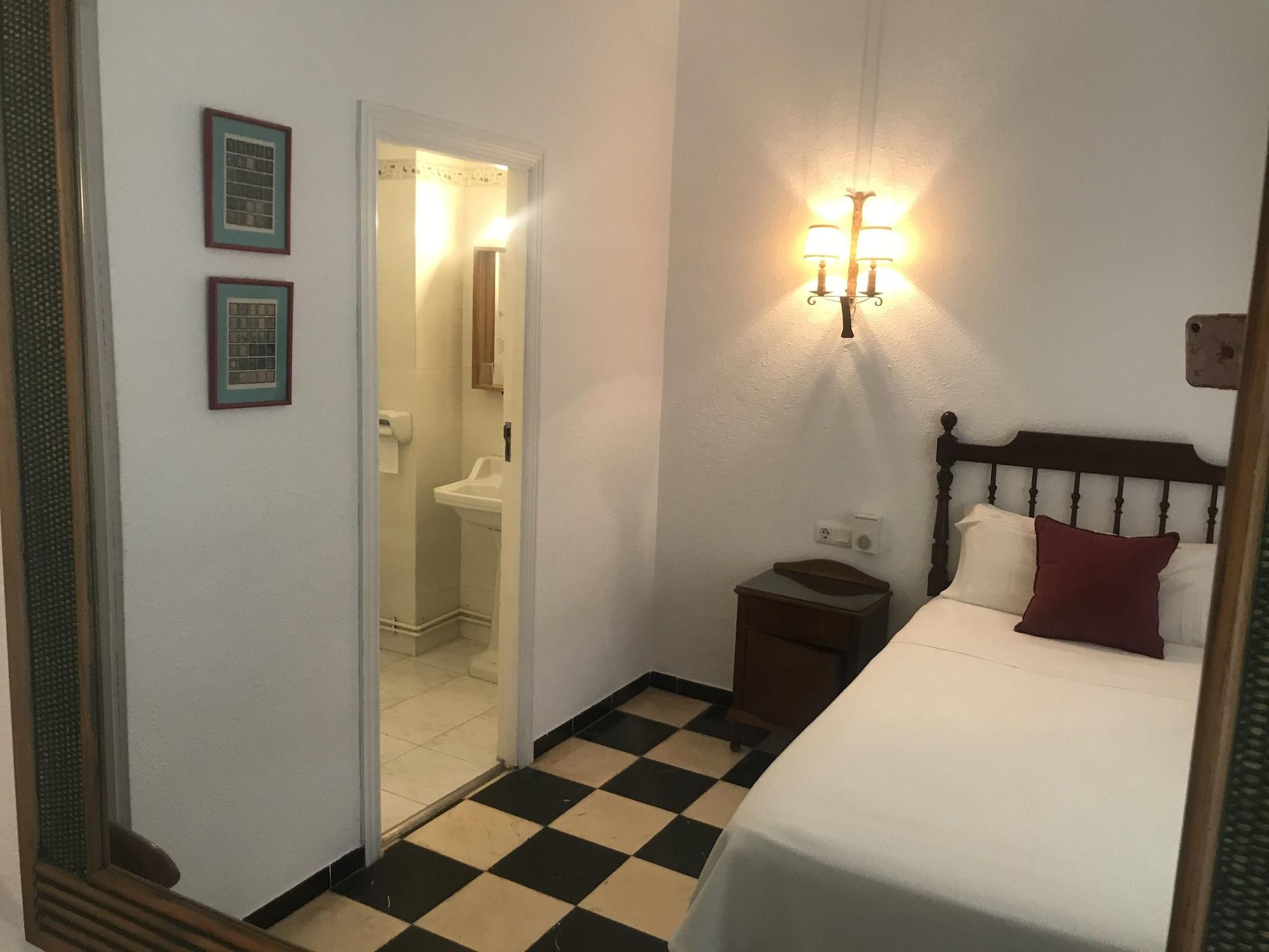 Hostal Cas Bombu Cala Ratjada  Buitenkant foto