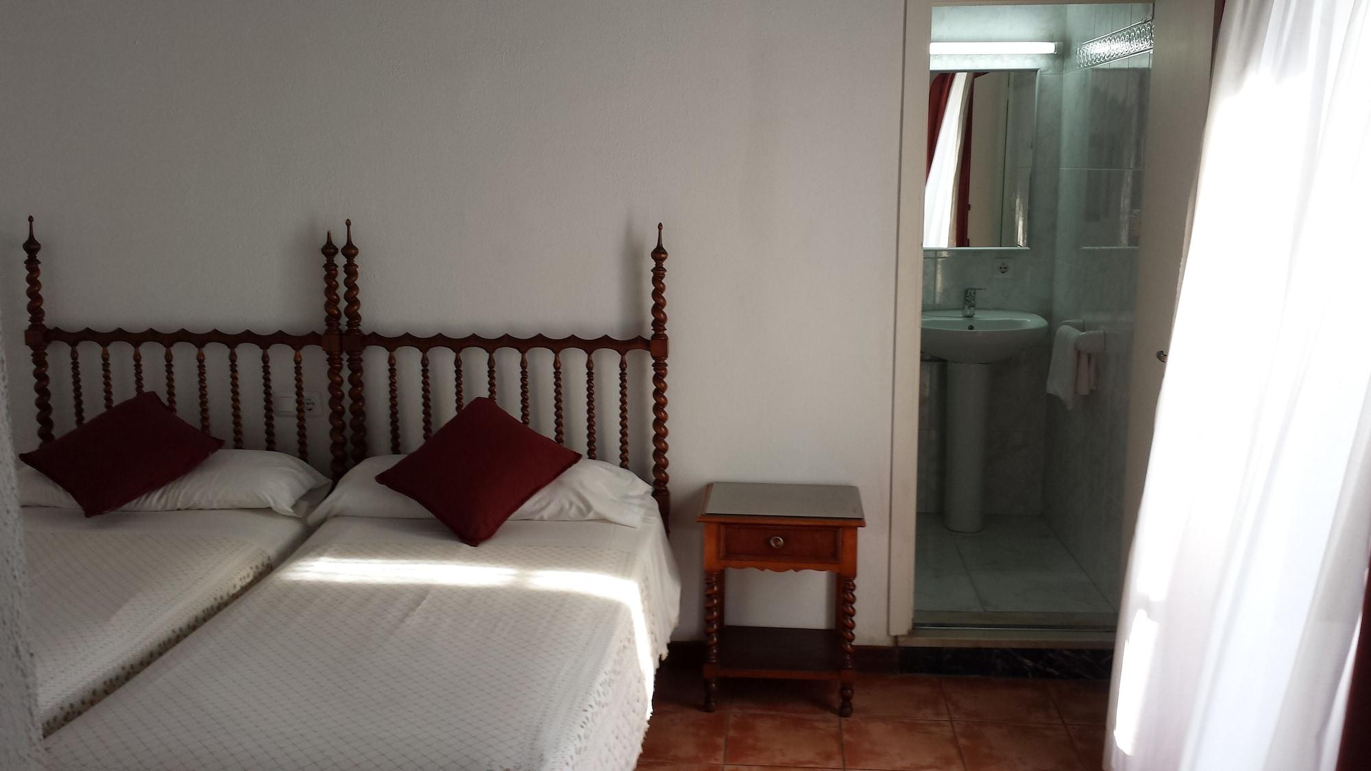 Hostal Cas Bombu Cala Ratjada  Buitenkant foto
