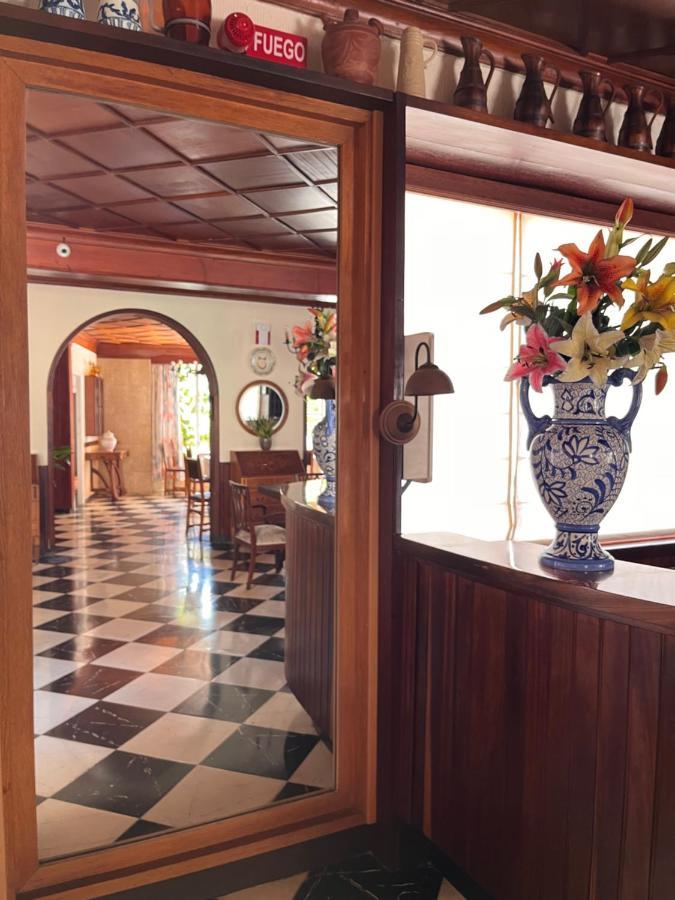 Hostal Cas Bombu Cala Ratjada  Buitenkant foto