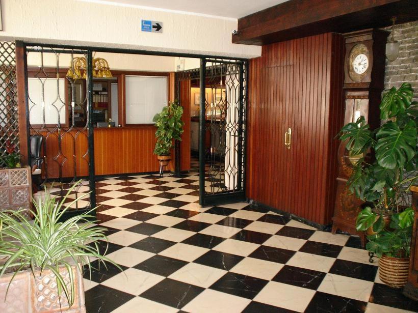 Hostal Cas Bombu Cala Ratjada  Buitenkant foto