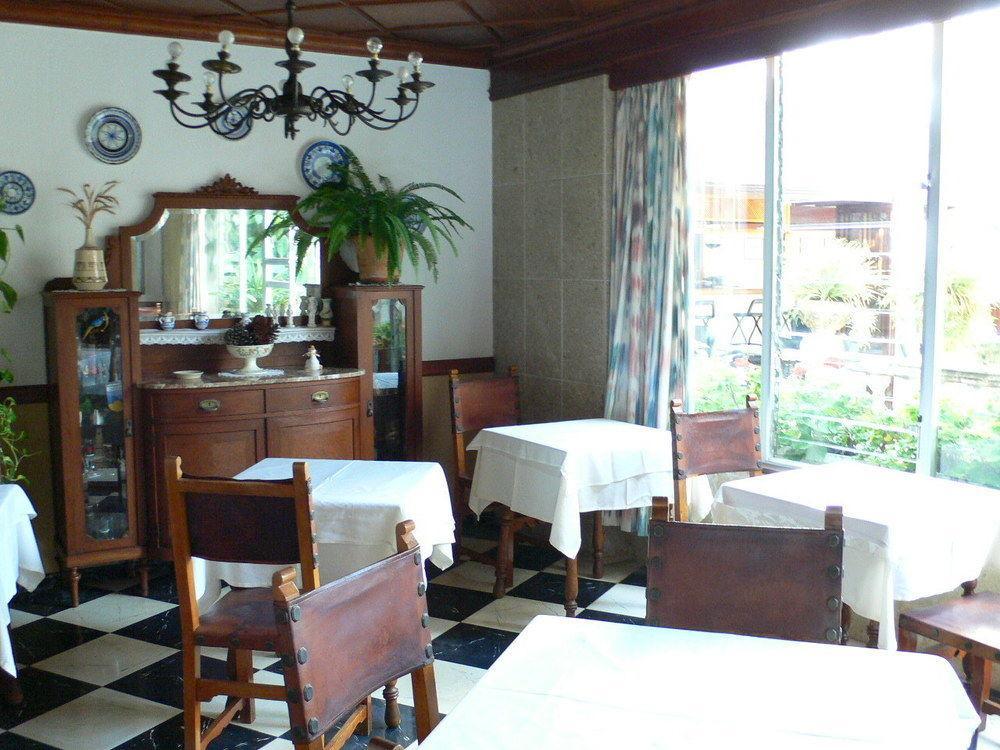 Hostal Cas Bombu Cala Ratjada  Buitenkant foto
