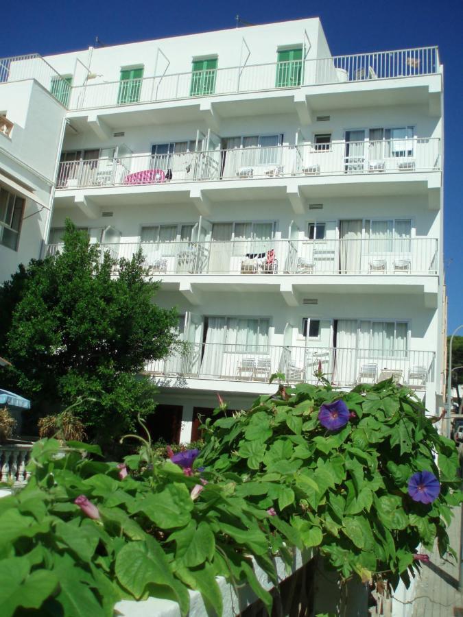 Hostal Cas Bombu Cala Ratjada  Buitenkant foto